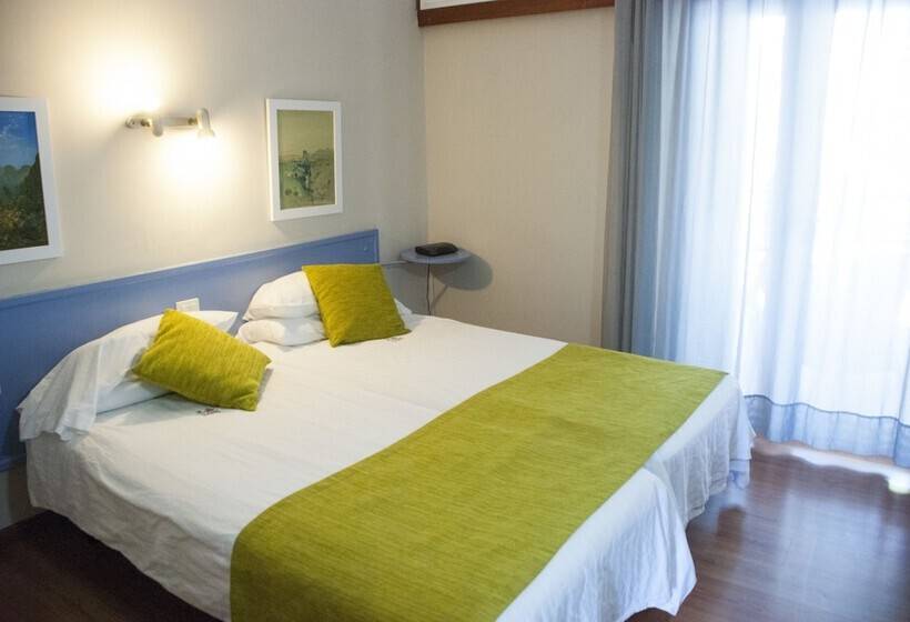 带1个卧室的带海景的公寓, Apartamentos El Paseo