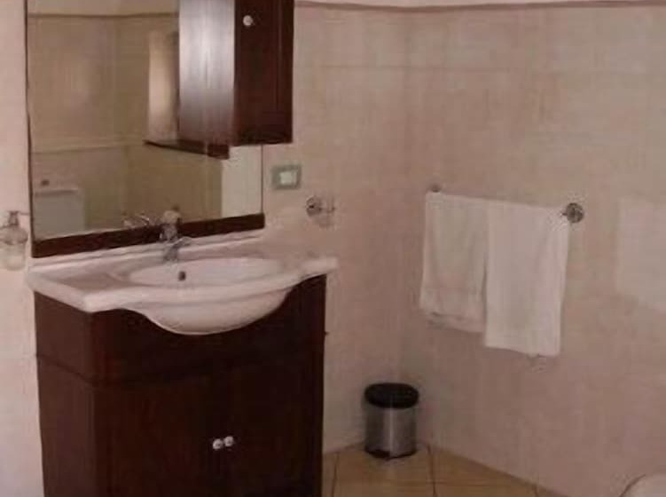 غرفة قياسية ثلاثية, B&b Casalotto Inn