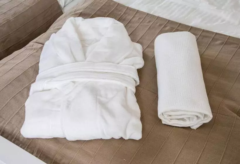 اتاق استاندارد با بالکن, Hostal Alegre