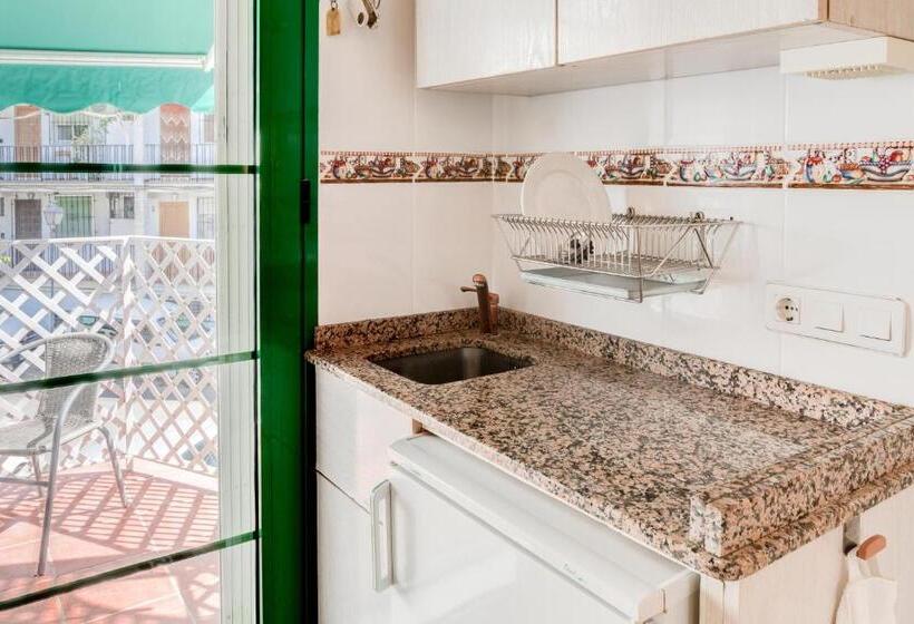 스탠다드 스튜디오 킹침대, Hostal Alegre