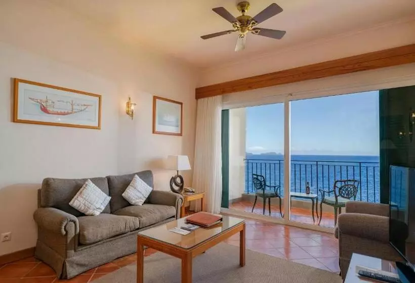 سوییت سوپریور با چشم‌انداز دریا, Albatroz Beach & Yacht Club