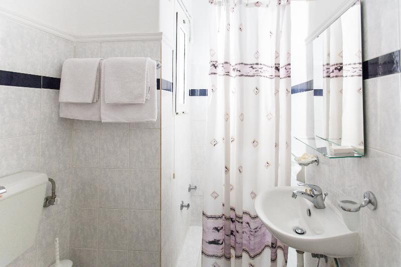 חדר סטנדרט, Anesis