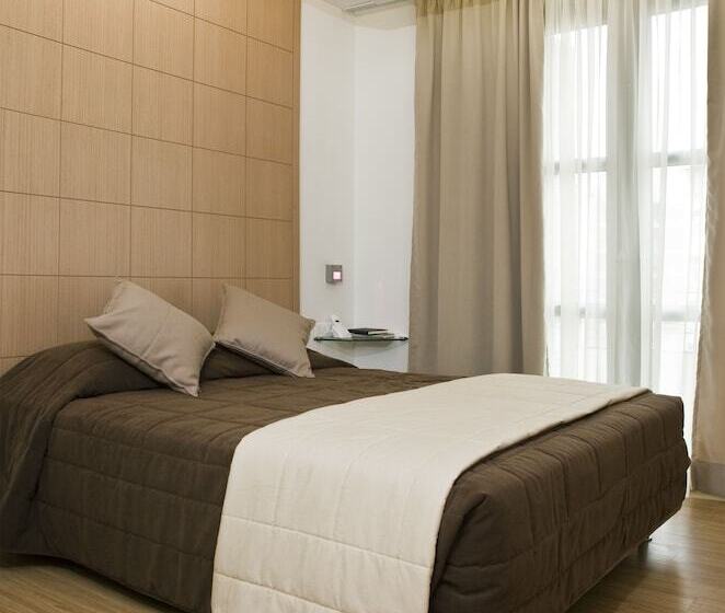 غرفة قياسية, Chic