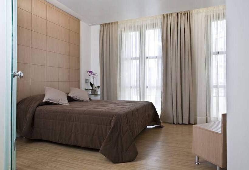 غرفة قياسية, Chic