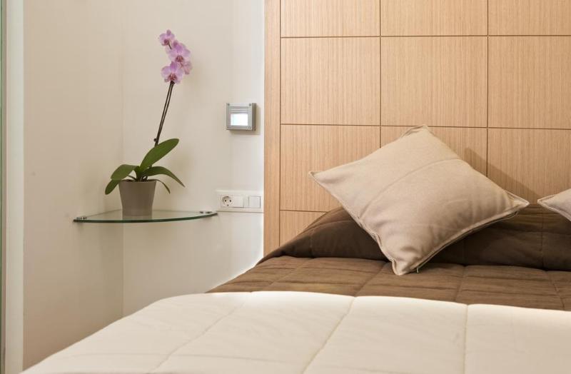 غرفة قياسية فردية, Chic