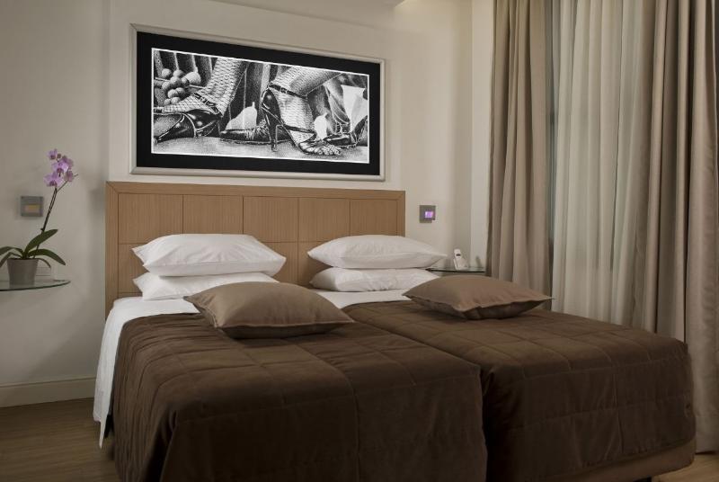 غرفة قياسية, Chic