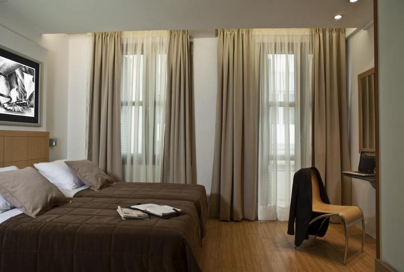 غرفة قياسية, Chic