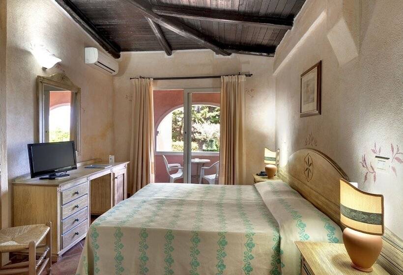 Номер Стандарт с Балконом, Colonna Beach Hotel Marinella