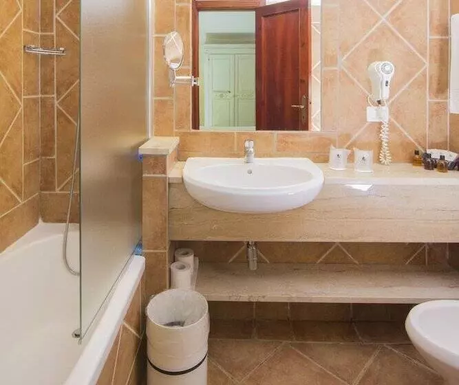اتاق استاندارد با چشم‌انداز دریا, Colonna Beach Hotel Marinella