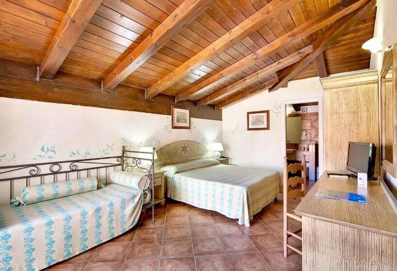 اتاق استاندارد سه تخته با بالکن, Colonna Beach Hotel Marinella