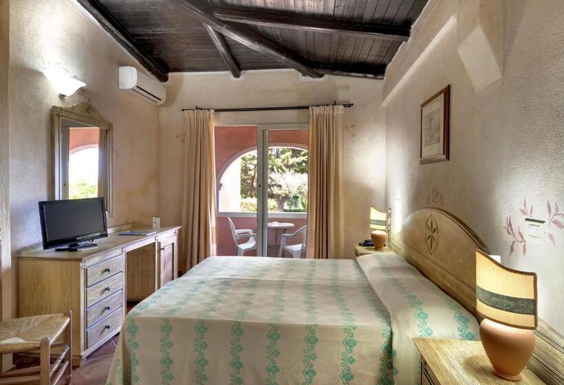 Номер Стандарт с Балконом, Colonna Beach Hotel Marinella