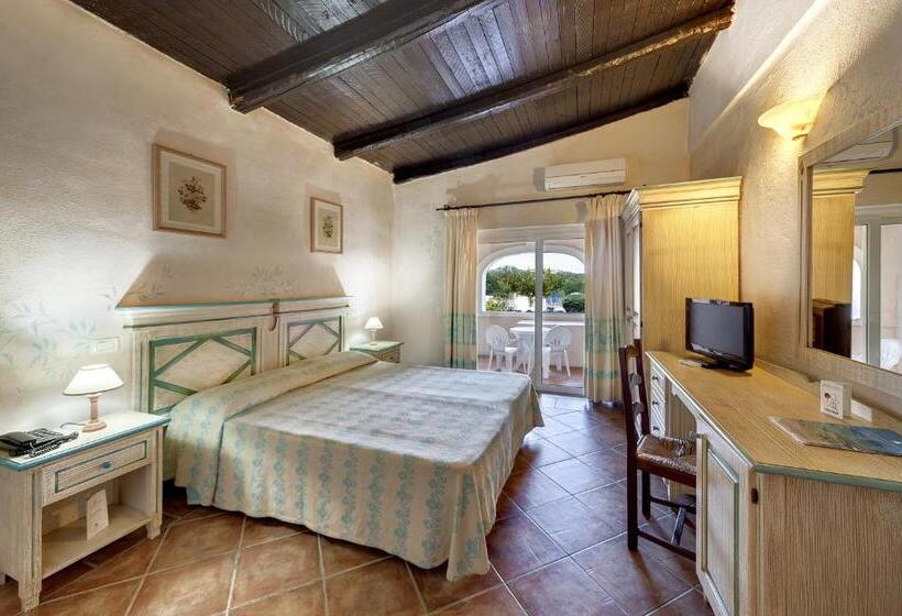 Номер Стандарт с Балконом, Colonna Beach Hotel Marinella