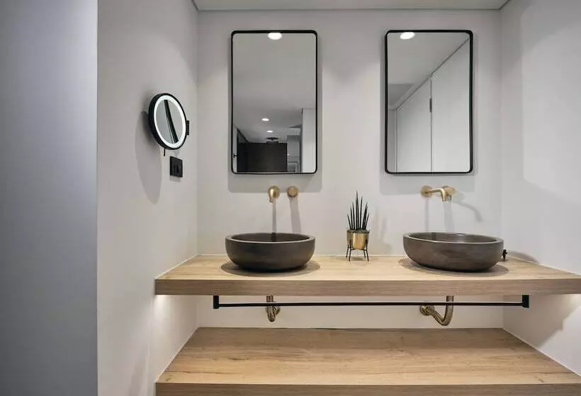 اتاق سوپریور, Contessina