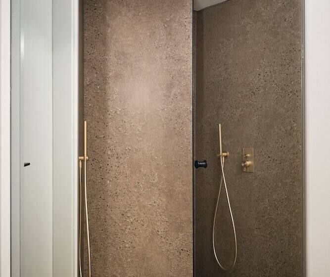 اتاق سوپریور, Contessina