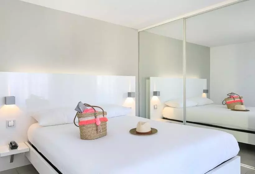 اتاق استاندارد با بالکن, Ibis Styles Menton Centre