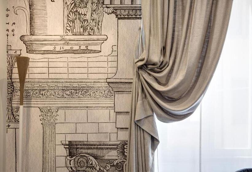 דירת חדר, Intown Luxury House