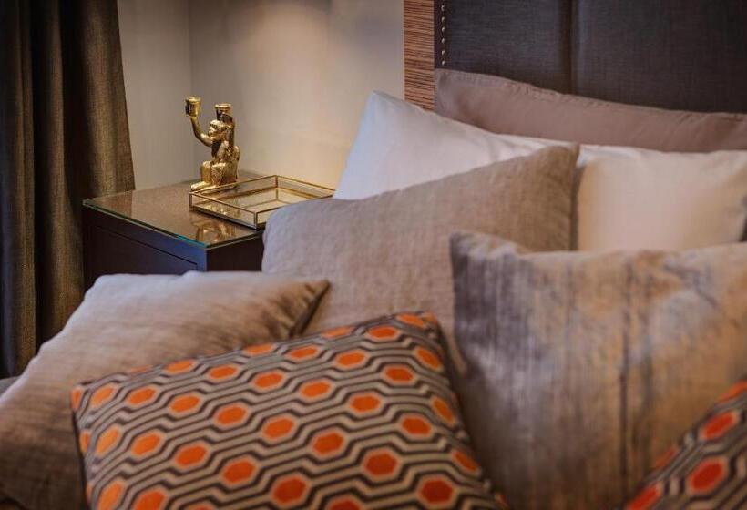 דירת חדר, Intown Luxury House