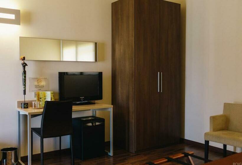 غرفة قياسية, L Algadir Del Delta