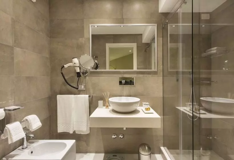 سوییت لوکس, Magi House Relais