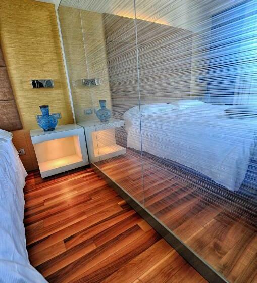 اتاق سوپریور, Pisa Tower Plaza