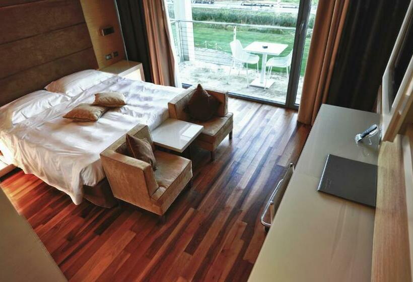 اتاق سوپریور, Pisa Tower Plaza