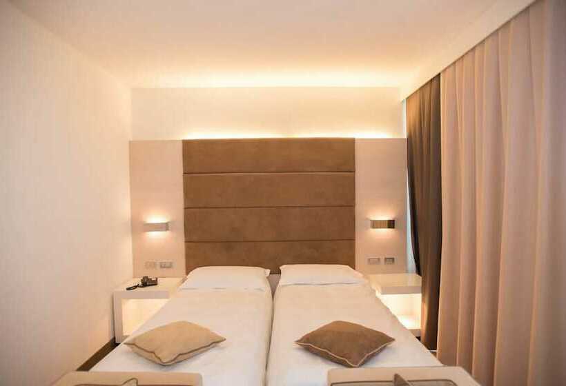 اتاق سوپریور, Pisa Tower Plaza