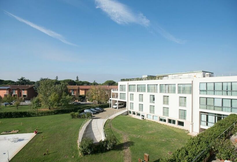 اتاق سوپریور, Pisa Tower Plaza