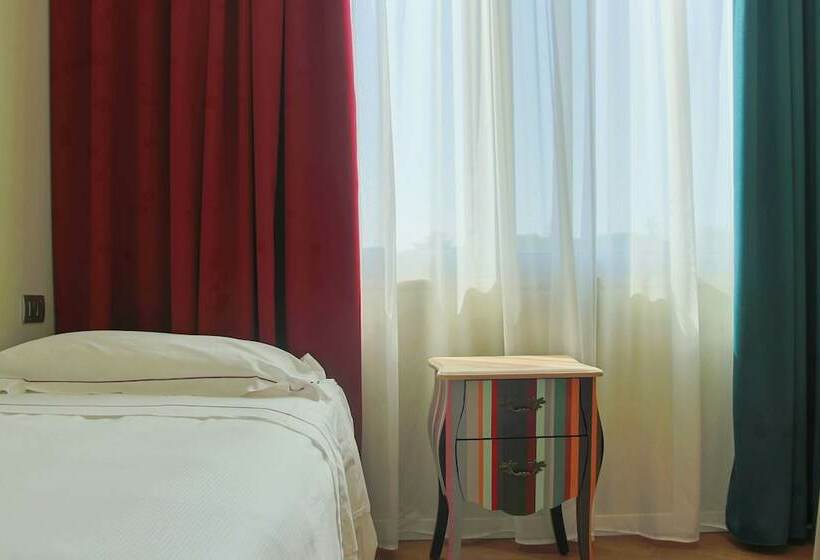 اتاق استاندارد, Pisa Tower Plaza