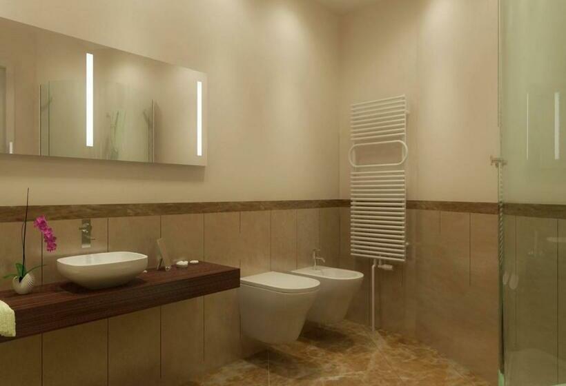 اتاق اکونومی, Pisa Tower Plaza