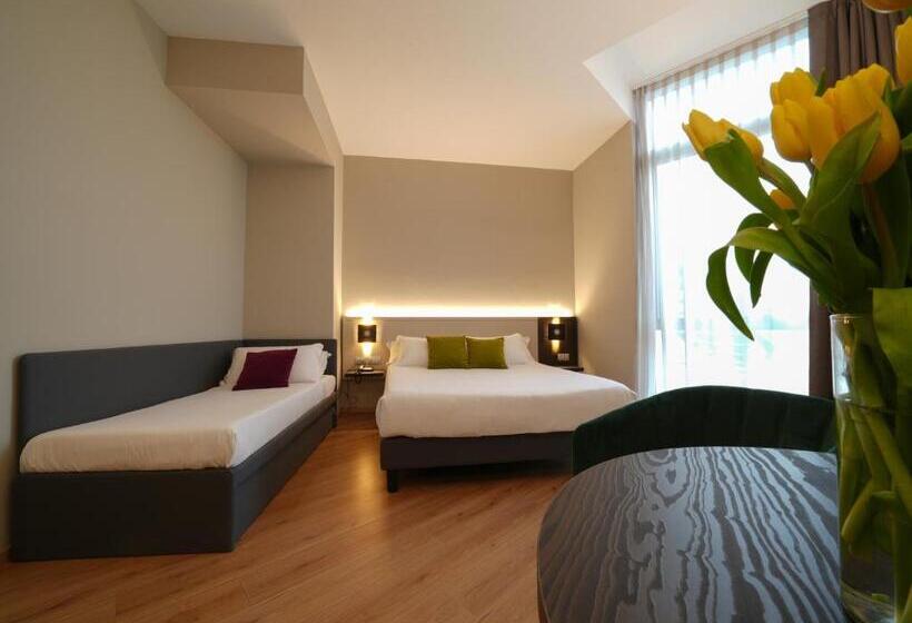 اتاق اکونومی, Pisa Tower Plaza