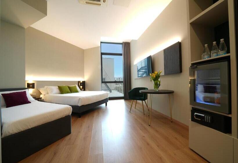 اتاق اکونومی, Pisa Tower Plaza