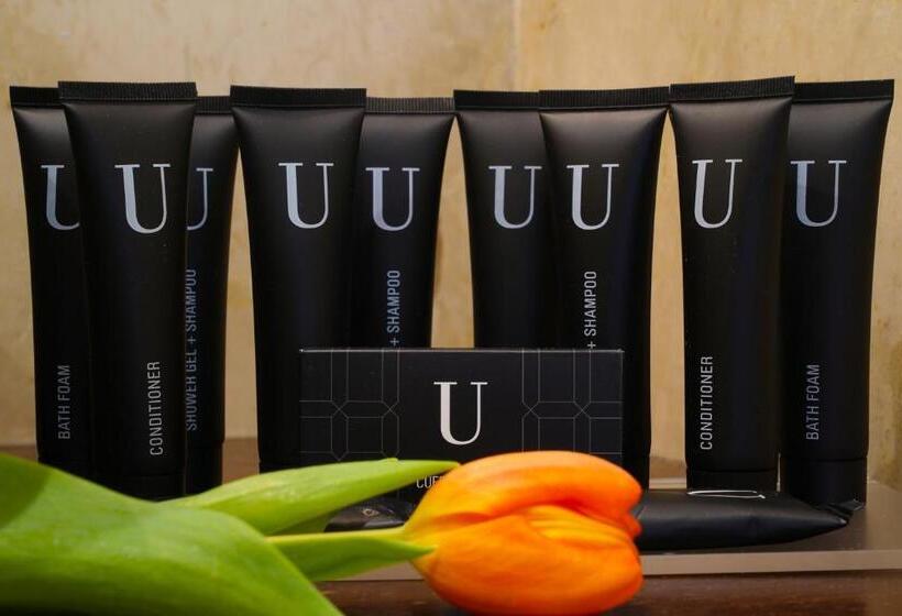 اتاق خانوادگی, Pisa Tower Plaza