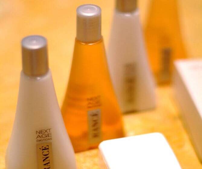 スタンダードルーム, Poli