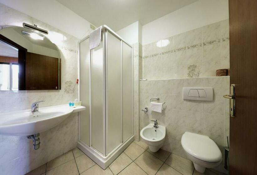 اتاق استاندارد, Residence Zust