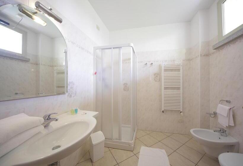 آپارتمان 2 خوابه, Residence Zust