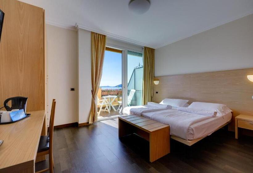 اتاق استاندارد با چشم‌انداز دریاچه, Residence Zust