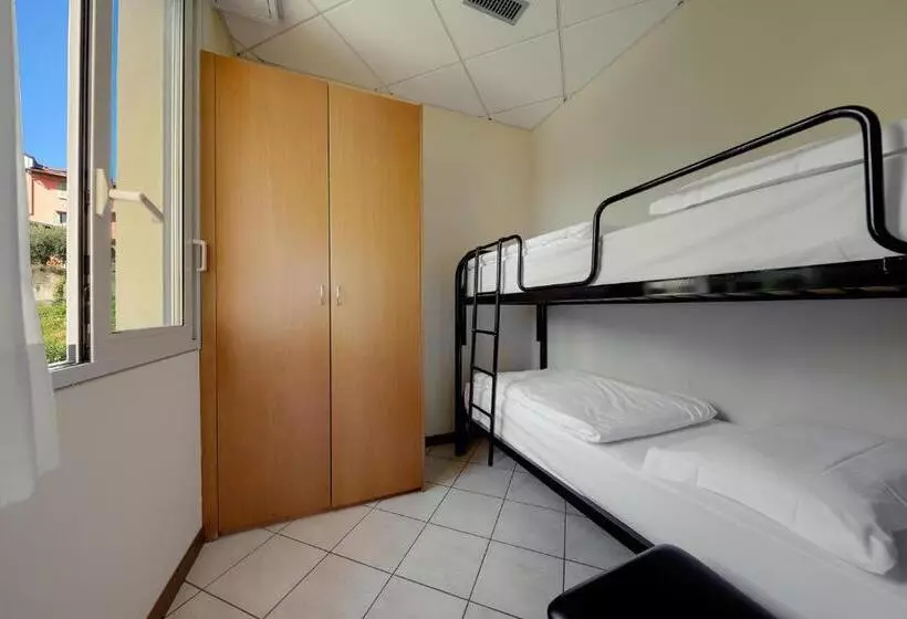 スタンダード4人部屋, Residence Zust