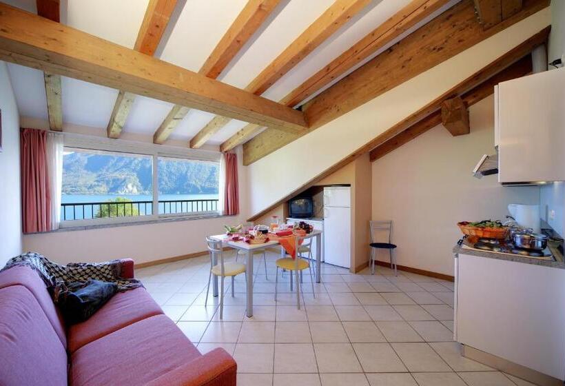 1 Bedroom Penthouse Apartment, Residence Zust