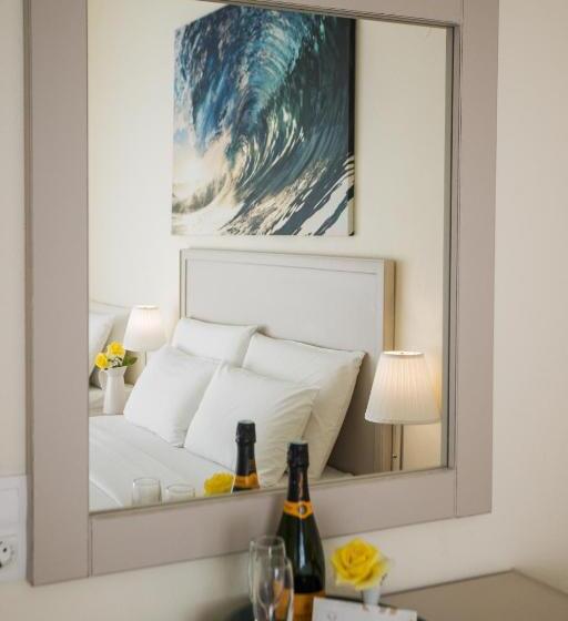 חדר סטנדרט לשלושה, Telesilla