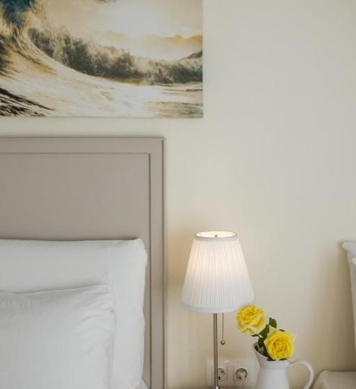 Номер Стандарт Трехместный, Telesilla