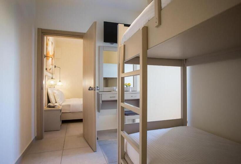 חדר משפחתי, Telesilla