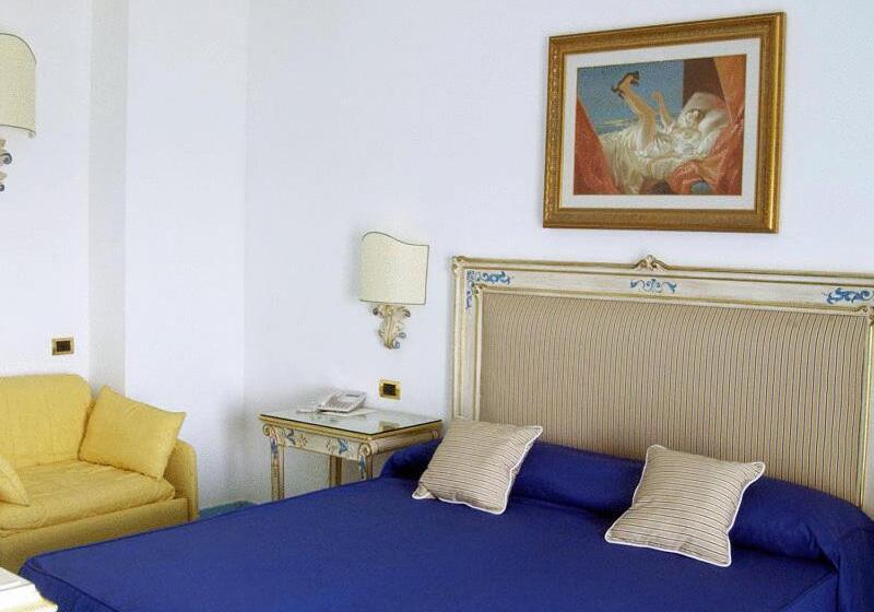 غرفة سوبيريور مطلّة علي البحر, Villa Sirio