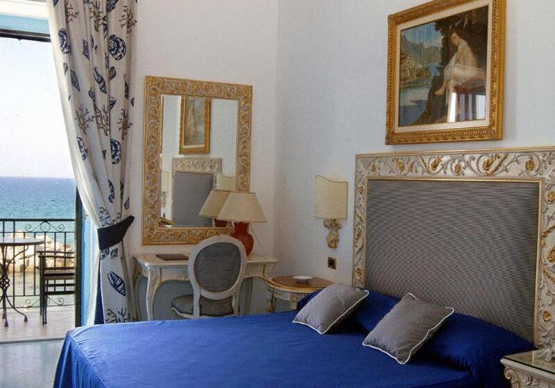 غرفة سوبيريور مطلّة علي البحر, Villa Sirio