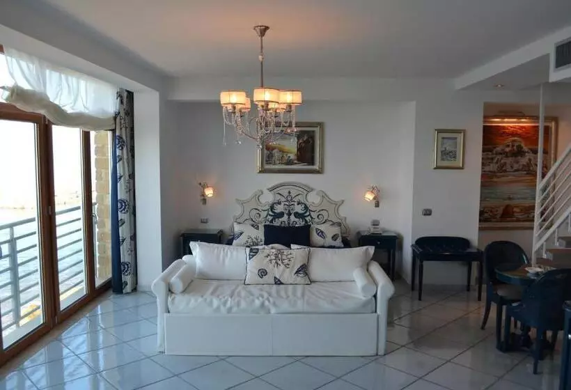 オーシャンビュースイート, Villa Sirio