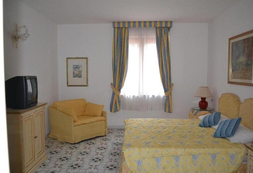 غرفة قياسية, Villa Sirio