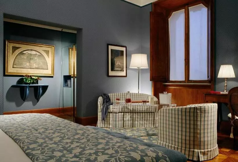 اتاق لوکس, Villa Spalletti Trivelli