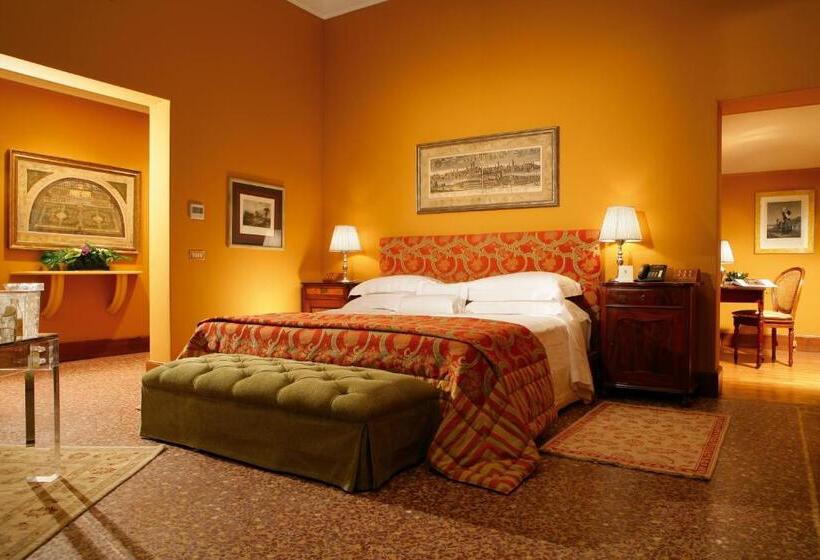 سوییت جونیور, Villa Spalletti Trivelli