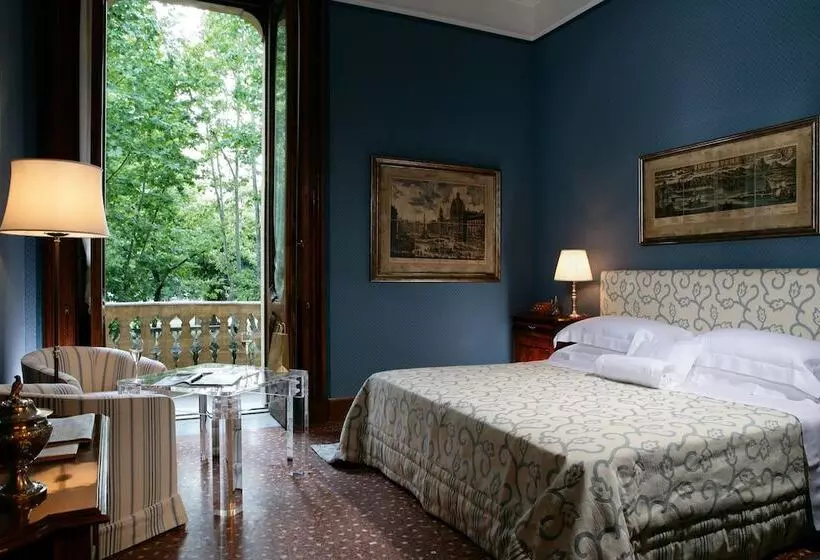 اتاق لوکس, Villa Spalletti Trivelli