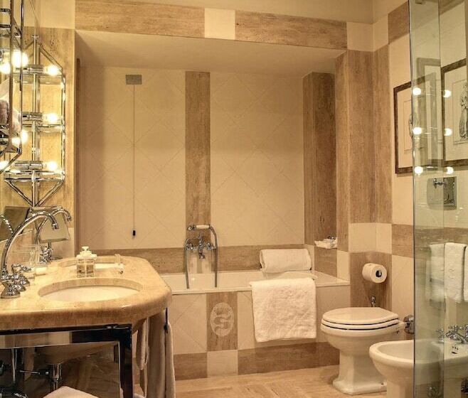 اتاق رمانتیک, Villa Spalletti Trivelli