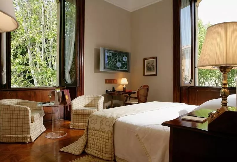 اتاق رمانتیک, Villa Spalletti Trivelli